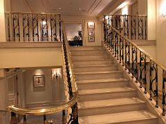 05B A beautiful staircase in The Peninsula Hotel Hong Kong